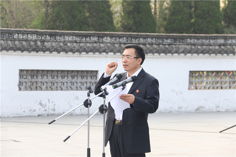 党总支书记颜怀安.JPG
