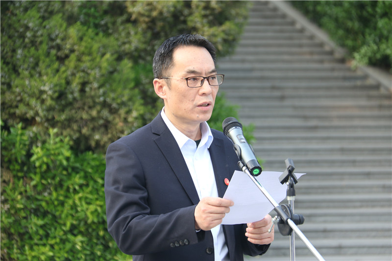 院长徐升举.JPG